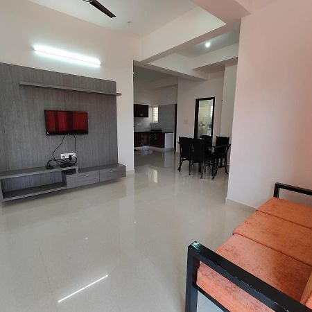 Meer Stay - Premium Service Apartments Vanivilasa Puram Bagian luar foto
