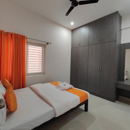 Meer Stay - Premium Service Apartments Vanivilasa Puram Bagian luar foto